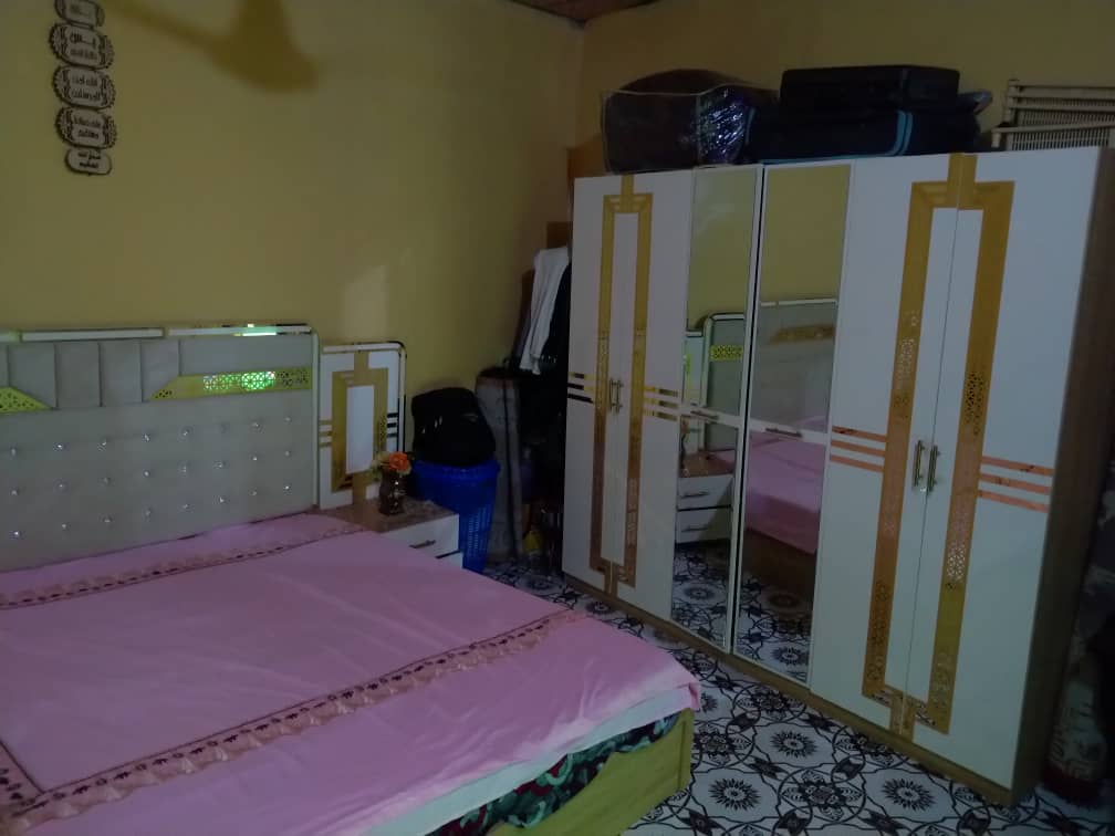 Meuble quasi-neuf à vendre, prix attractif !