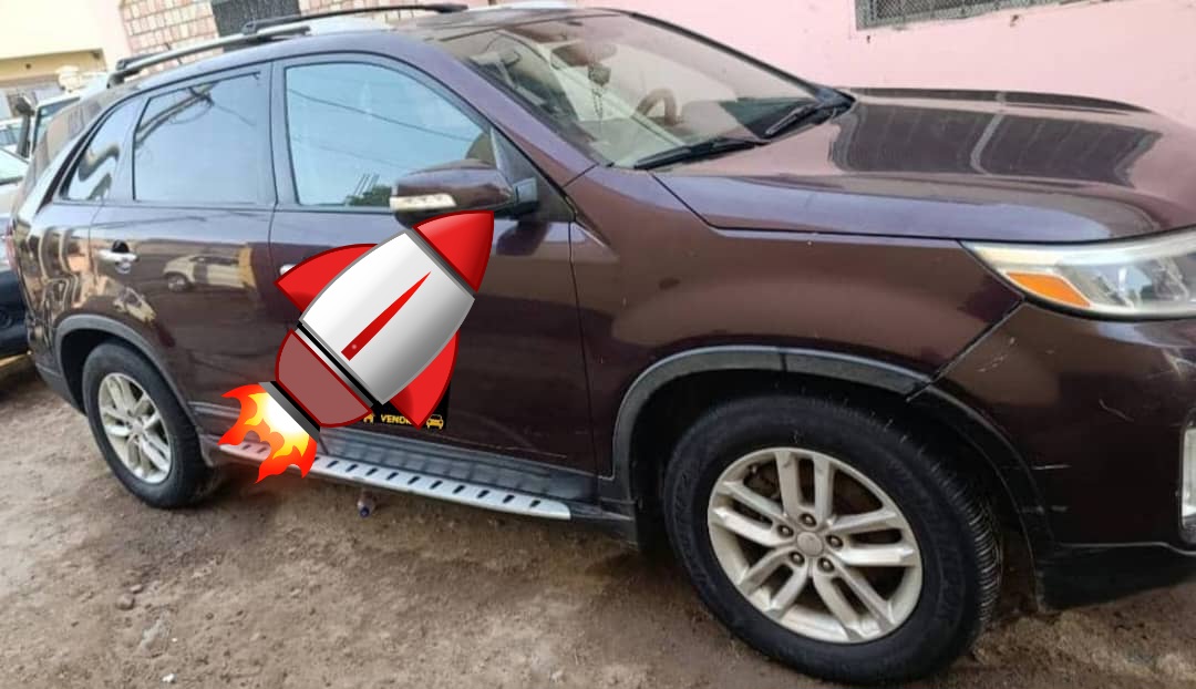 Kia Sorento 2015, boîte auto, excellent état, climatisation parfaite.