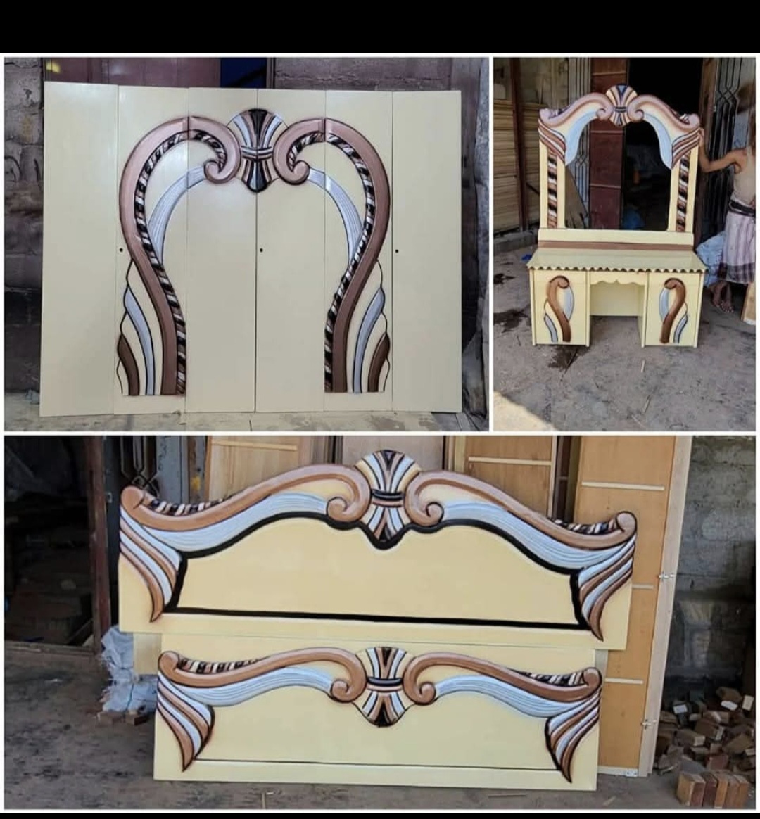 Lit conjugal en bois, 2 places, structure solide