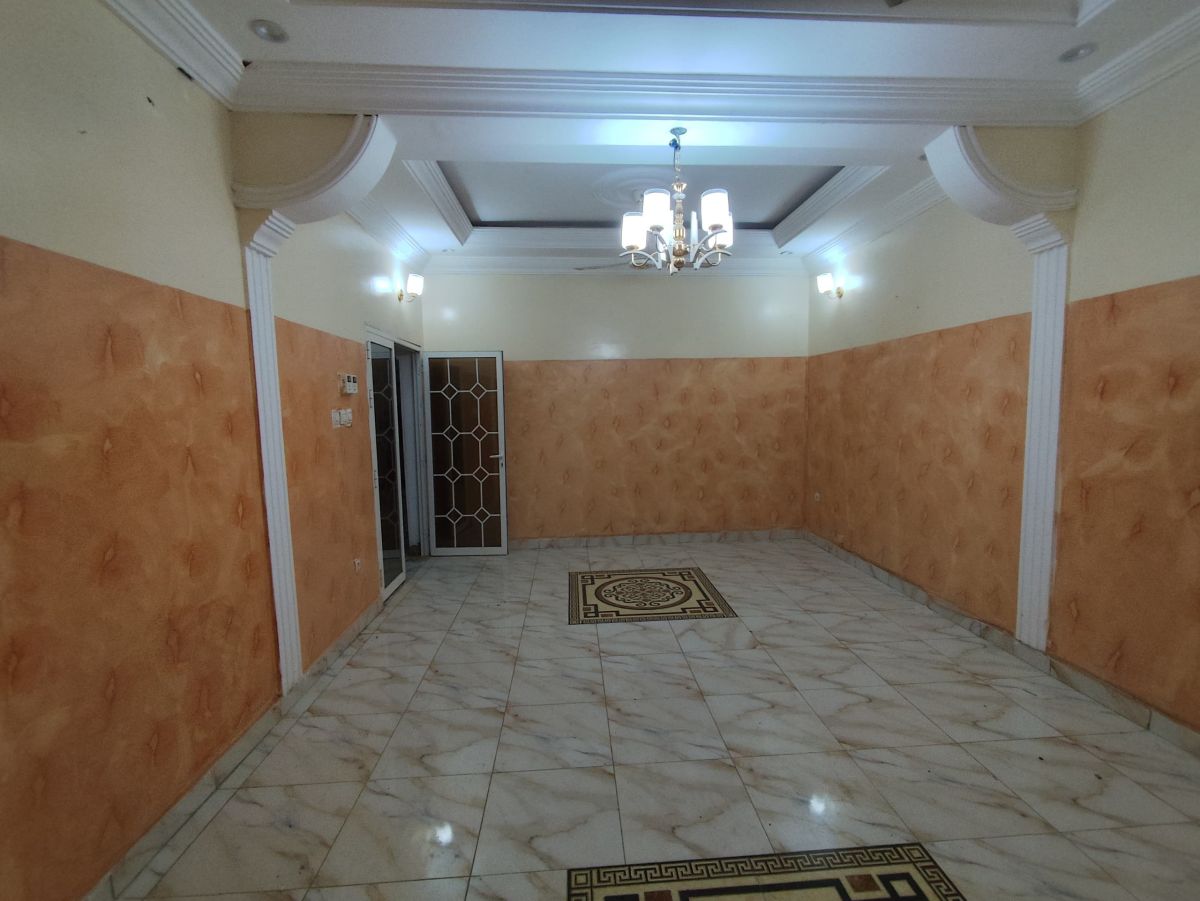 Maison F4 au premier étage à Barwaquo 2 phase 1