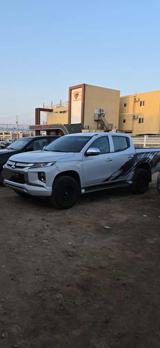 Mitsubishi L200, Très Bon État, Entretenu