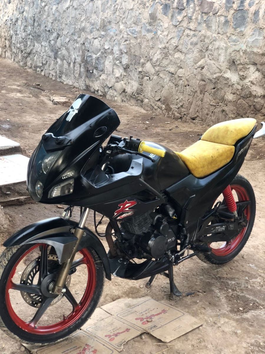 Moto Hero 220cc en parfait état