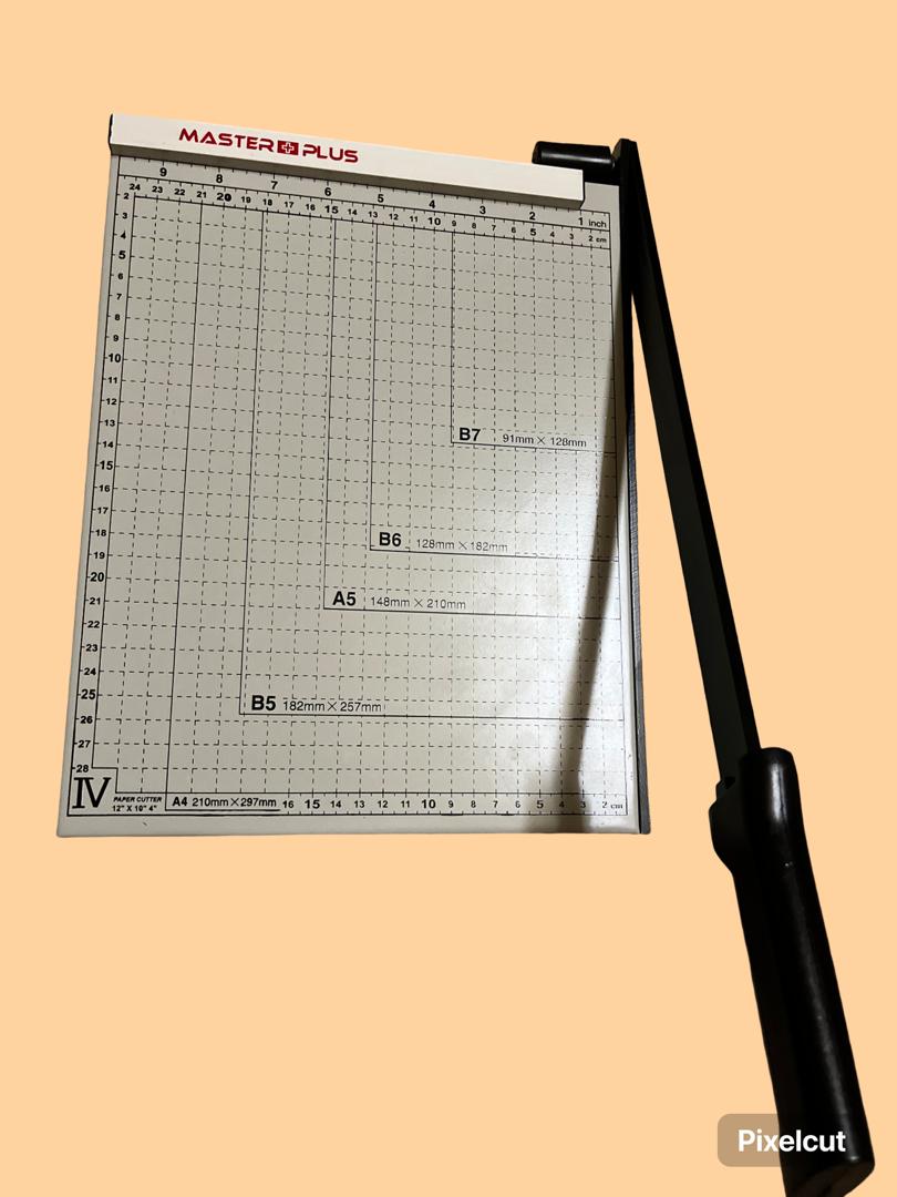 Coupe-papier Master Plus - Modèle No. 829-4 - Format A4