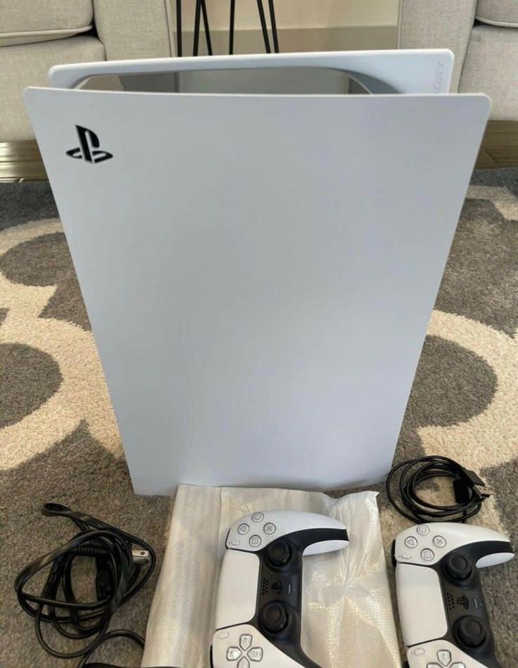 Playstation 5 Slim avec 2 manettes - Prix négociable