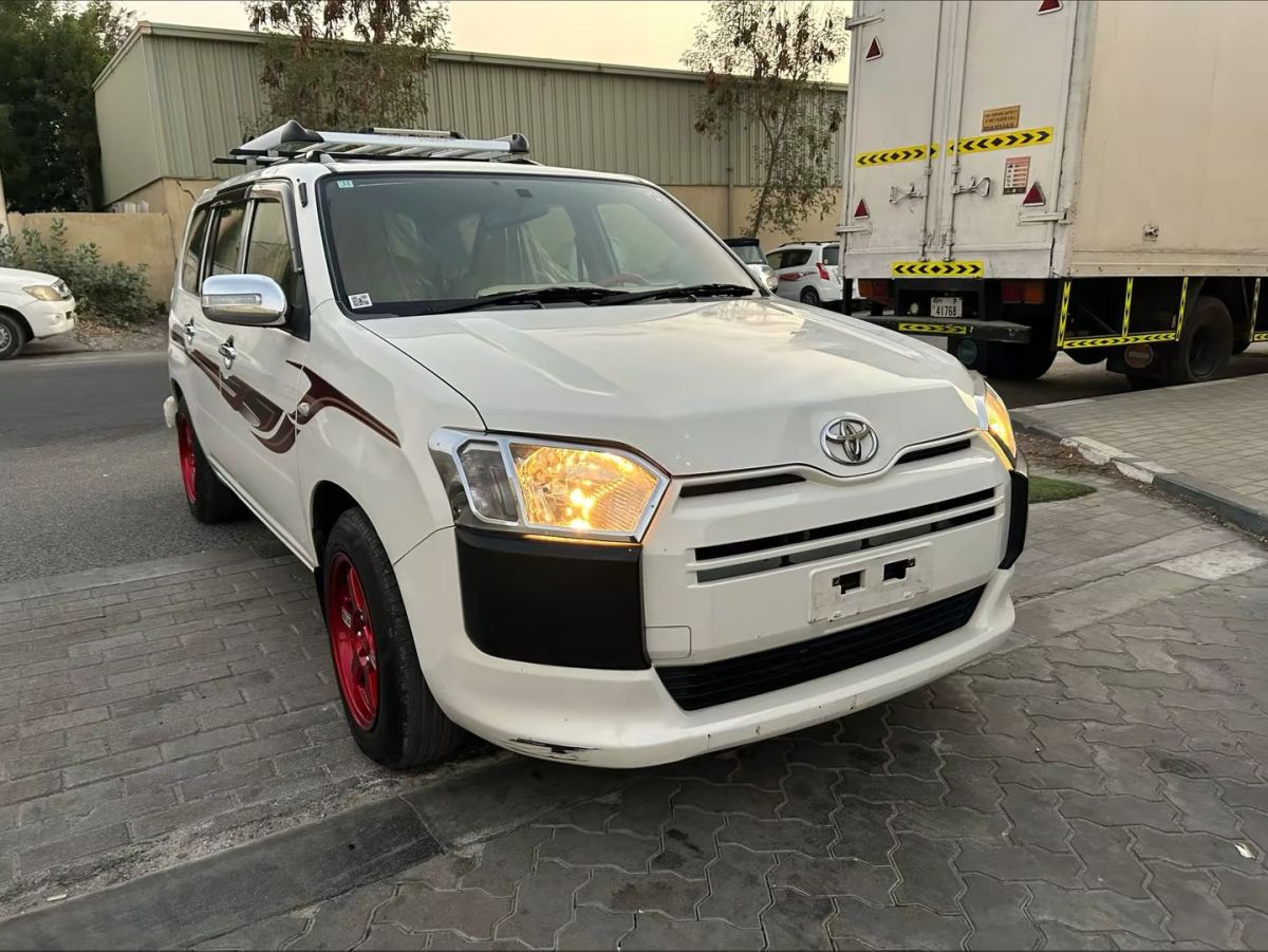 Toyota Probox 2021, essence, climatisation puissante, spacieuse et fiable