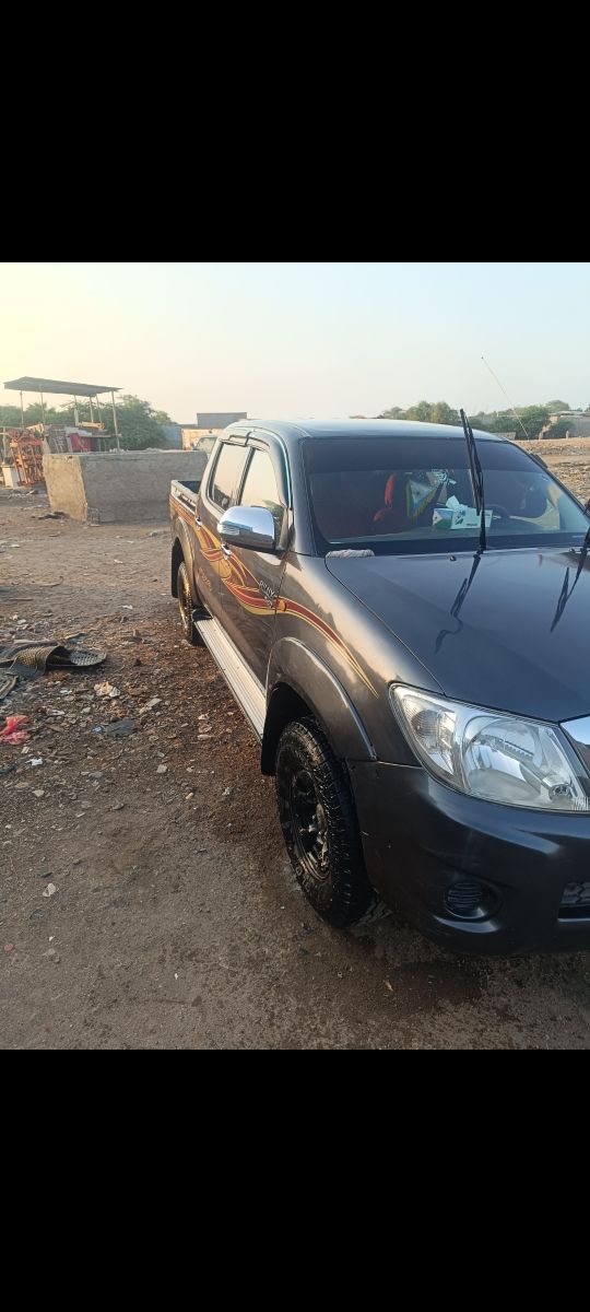 Toyota Hilux D4D avec climatisation, en excellent état