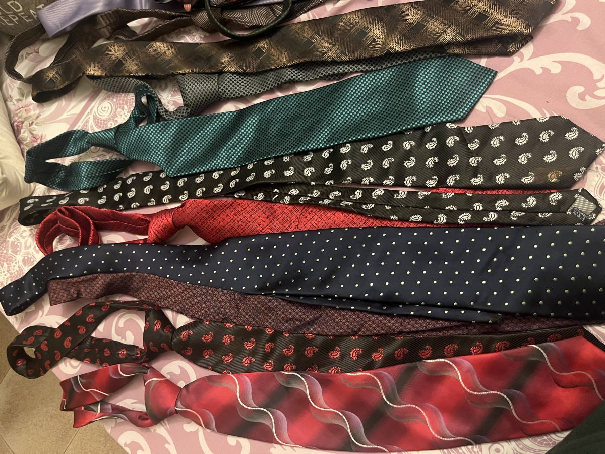 Cravates en vente - Large choix de couleurs et modèles !
