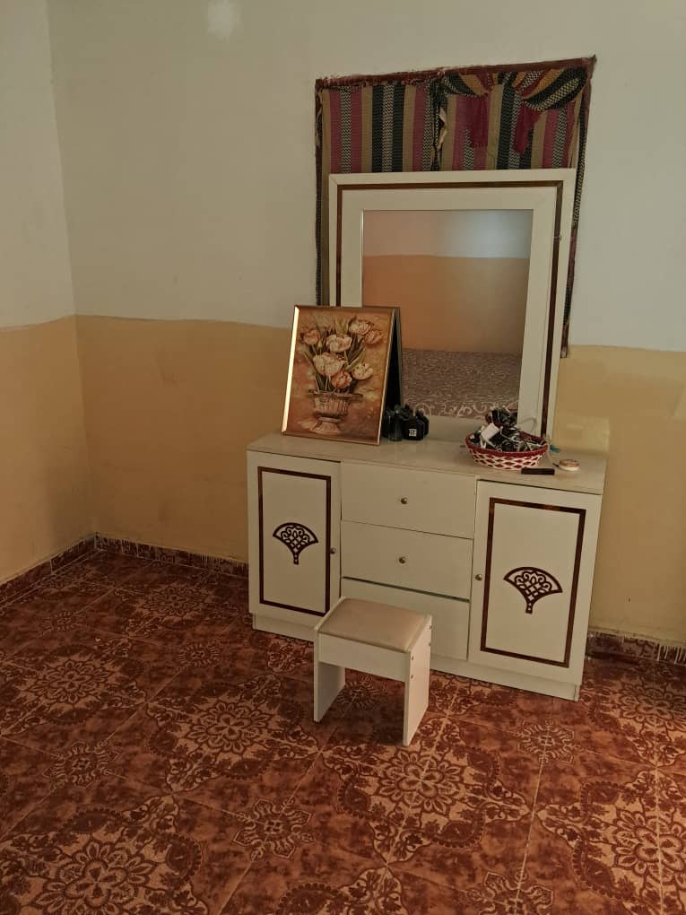 Meubles de maison à vendre, à peine utilisés