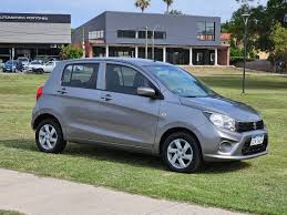 Voiture 2018 en excellent état à prix négociable