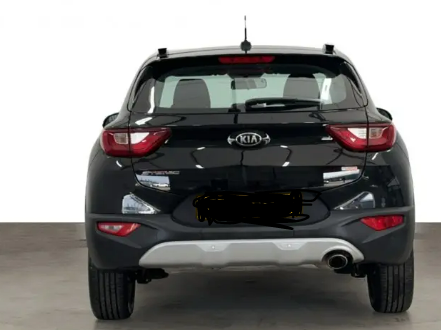 Kia Stonic 2018 diesel, transmission automatique, parfait état