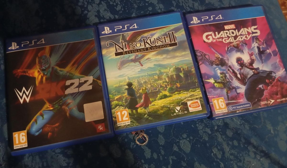 Lot de 3 jeux CDs en excellent état à prix imbattable