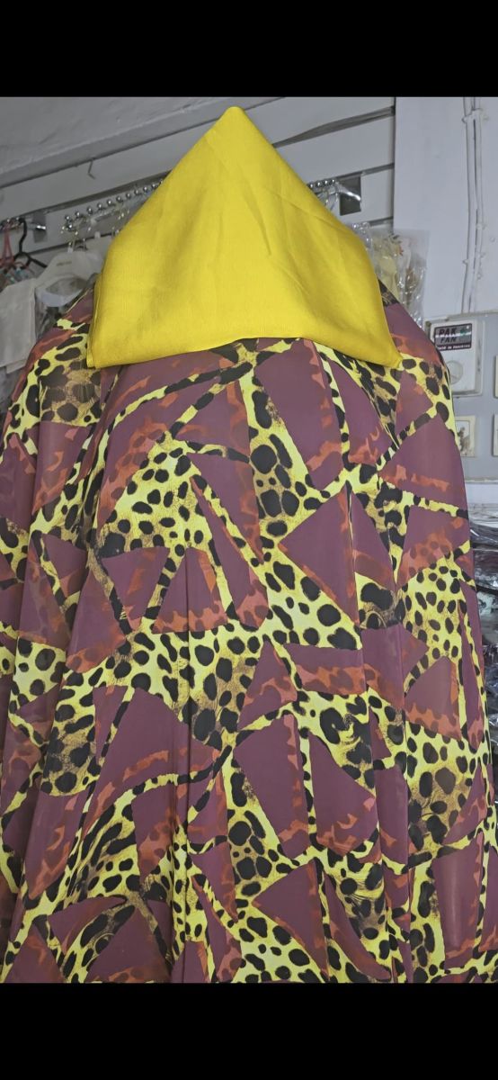 Dirac neufs avec foulard assorti – Plusieurs modèles