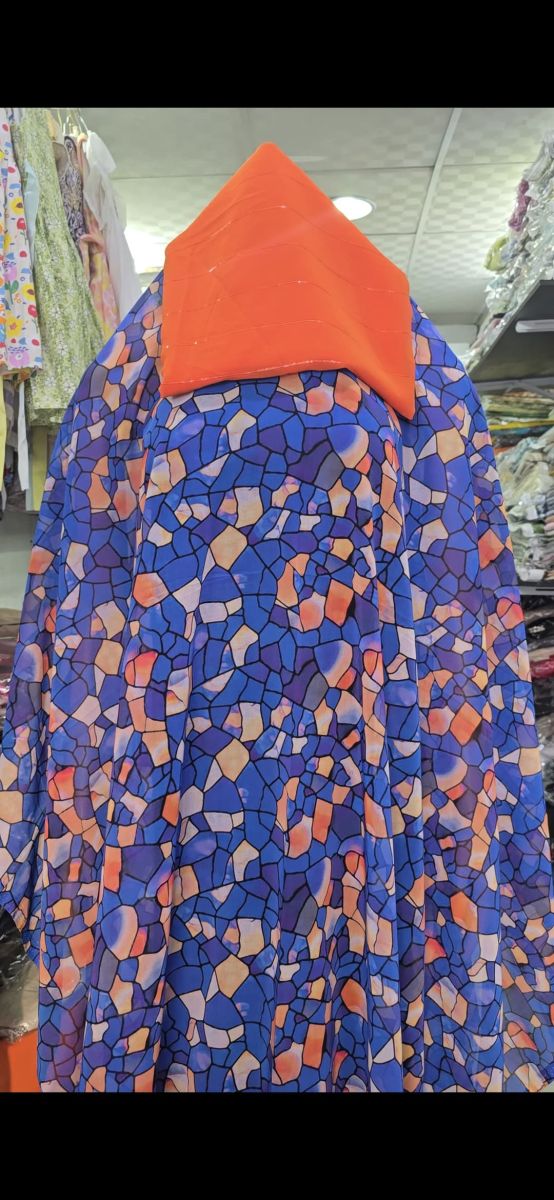 Dirac neufs avec foulard assorti – Plusieurs modèles