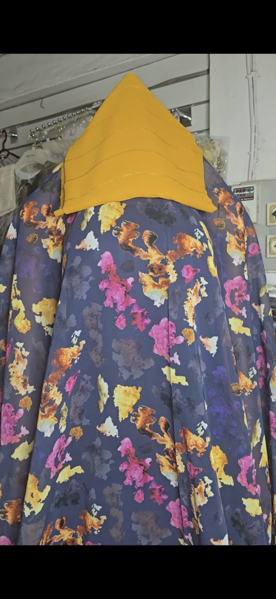 Dirac neufs avec foulard assorti – Plusieurs modèles