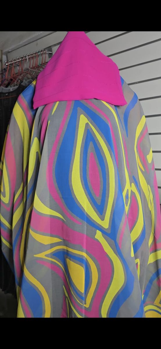 Dirac neufs avec foulard assorti – Plusieurs modèles