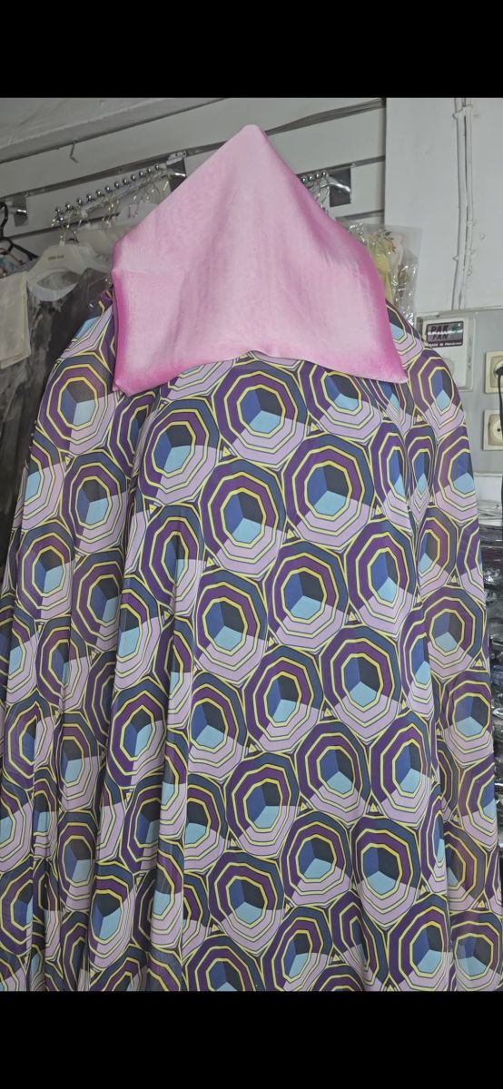 Dirac neufs avec foulard assorti – Plusieurs modèles