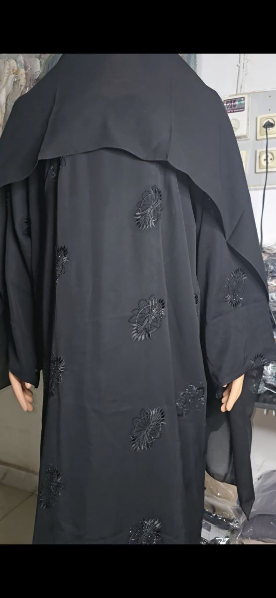 Abayas neuves élégantes – Plusieurs modèles disponibles