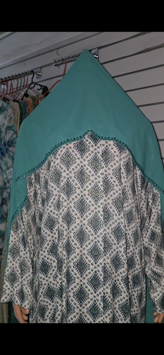 Abayas neuves élégantes – Plusieurs modèles disponibles