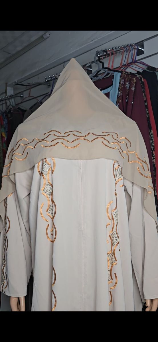 Abayas neuves élégantes – Plusieurs modèles disponibles