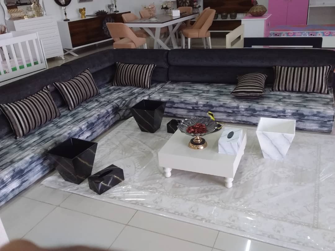 Salons traditionnels Qaaci sur-mesure plusieurs coloris et tissus au choix