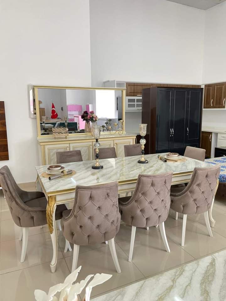 Salle à manger complète avec table marbre et buffet