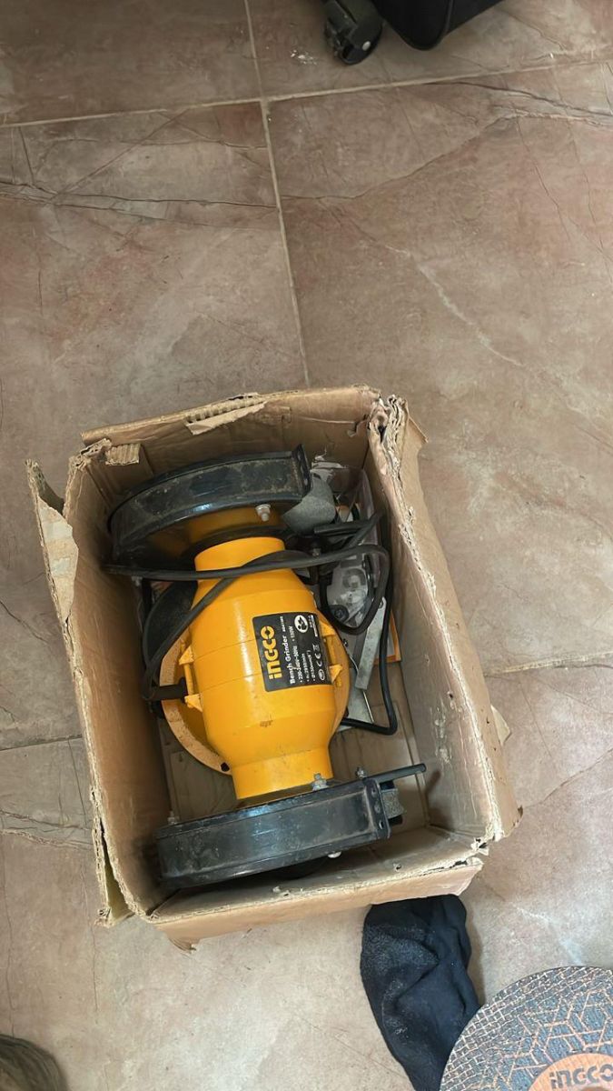 Moulin à meule d\'occasion en bon état