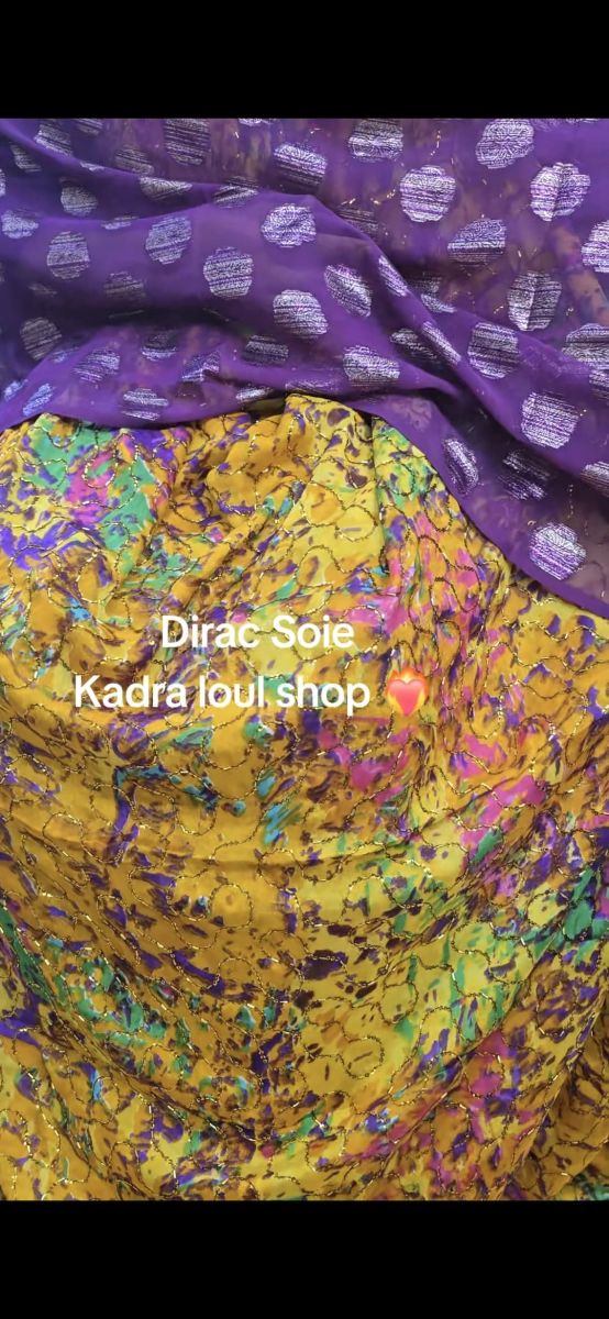 Dirac en soie multicolore jaune et violet avec foulard