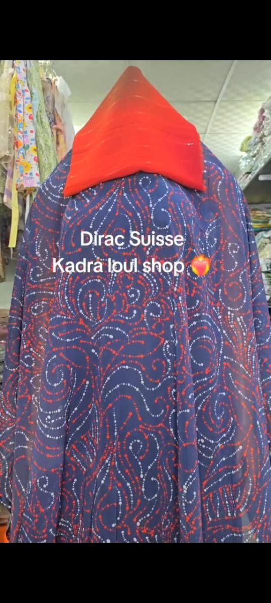 Dirac Suisse bleu à motifs rouges et blancs avec foulard