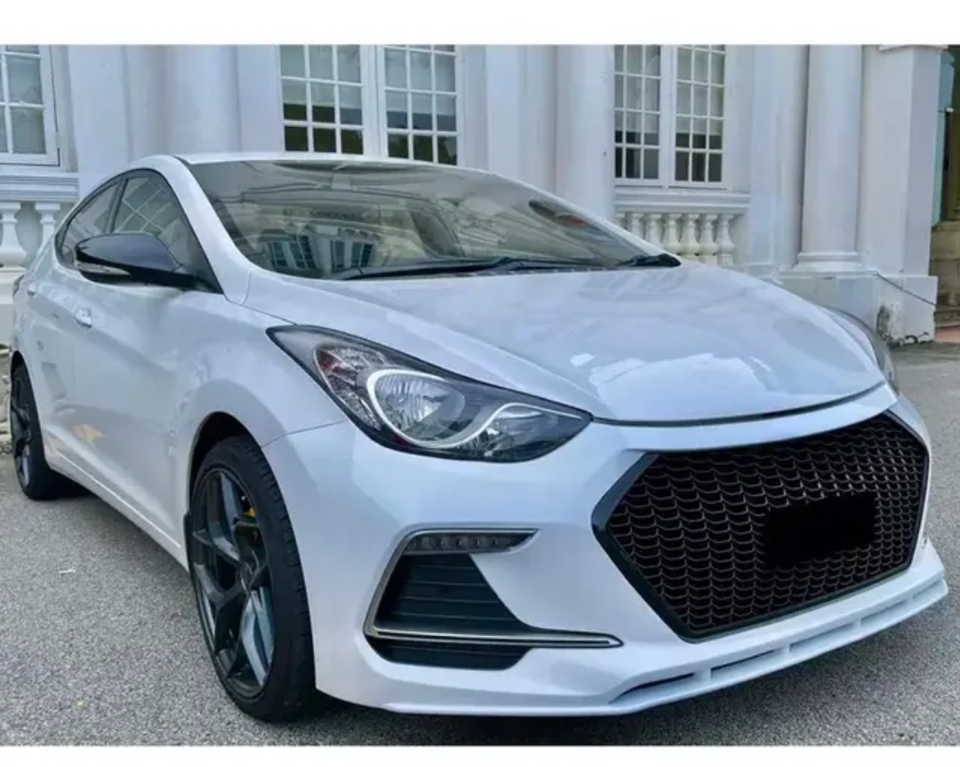 Hyundai Avante 2014, blanc, full option