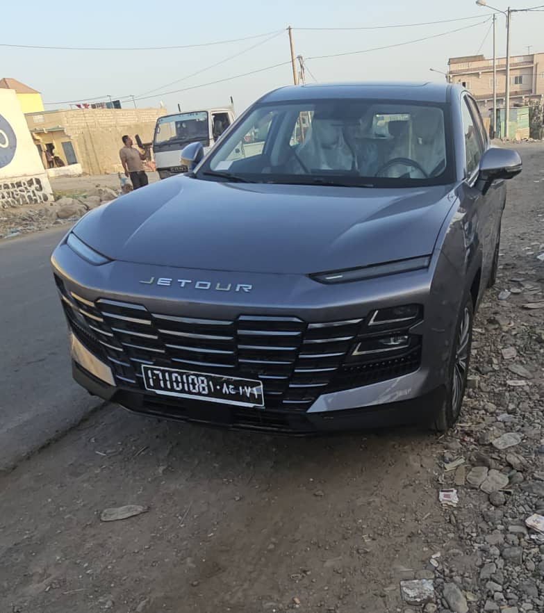 Jetour 1,5L 2023, automatique, 2000 km, très bon état, climatisation fonctionnelle