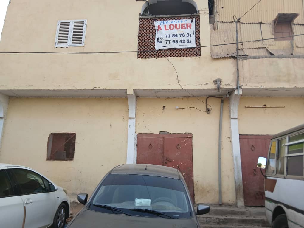 Magasin spacieux à louer à Hayabley, Balbala 11