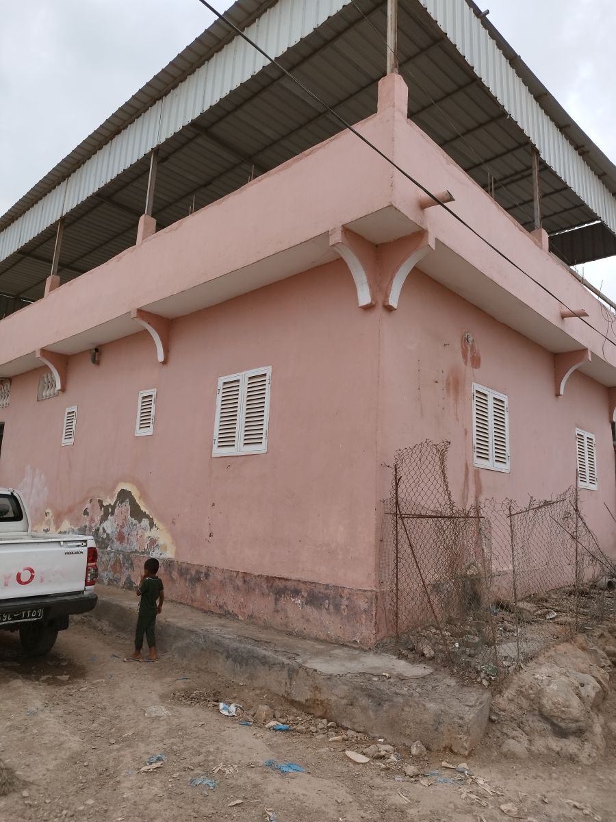 Maison F4 avec terrasse à PK12 à vendre
