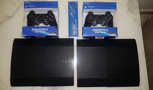 PlayStation 3 à vendre d\'occasion avec 15 jeux installation tout les jeux et programmes Playstation 2 3 4