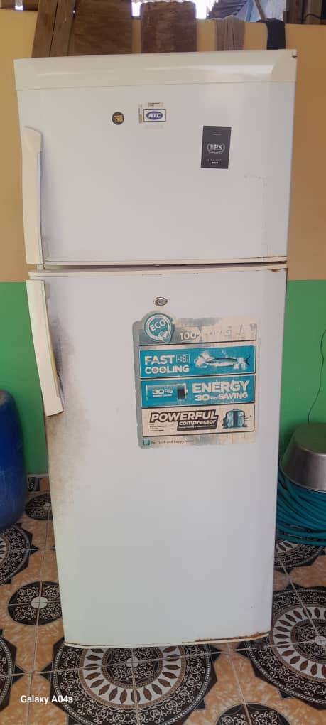 Réfrigérateur ATC d\'occasion en bon état