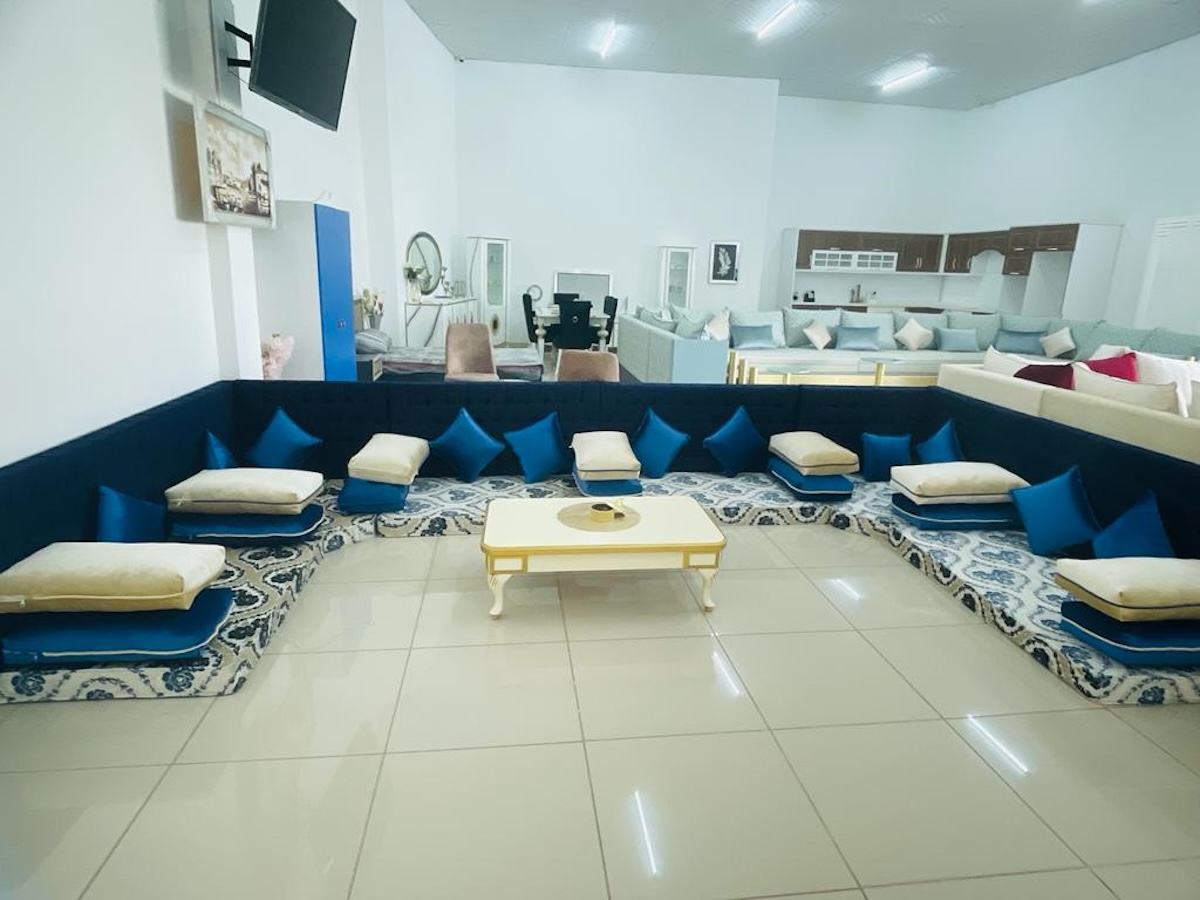 Salons traditionnels Qaaci sur-mesure plusieurs coloris et tissus au choix