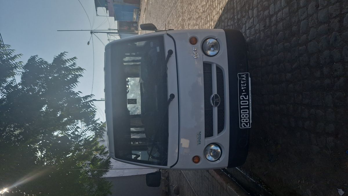 TATA en excellent état, acheté en 2024, urgent! Prix négociable