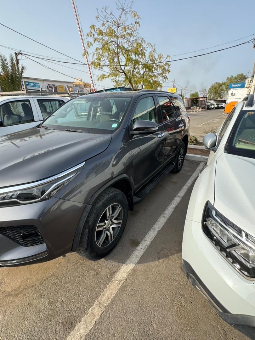 Toyota Fortuner 2022, transmission manuelle, 7 places, très bien entretenue à Marill Djibouti