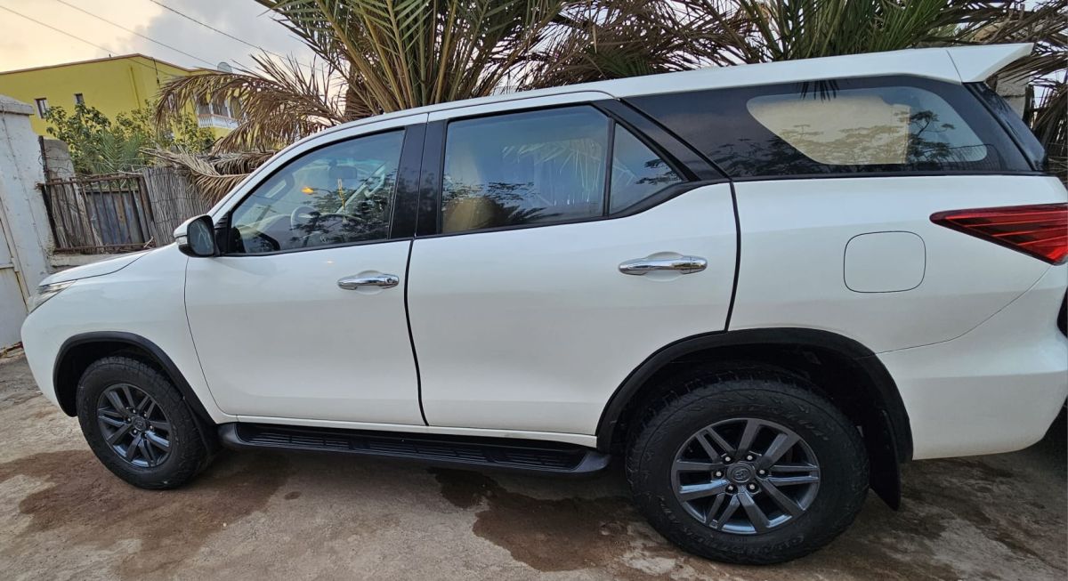 Toyota Fortuner 2018, diesel, 4x4, excellent état, tous équipements inclus