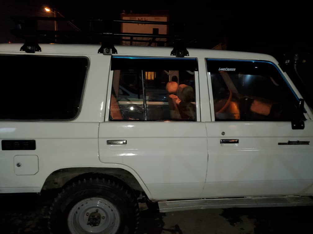 Toyota Hardtop 2017, gasoil, 10 places, climatisation, très bon état