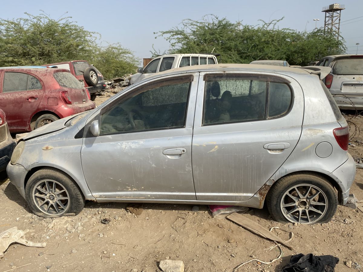 Toyota Vitz à réparer - voiture à vendre