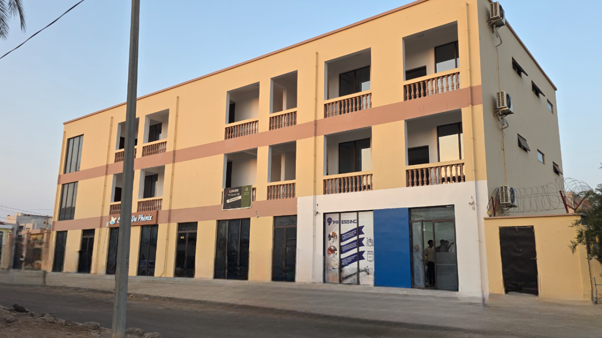 À louer bureaux 200 m² à Héron avec ascenseur et vue sur mer