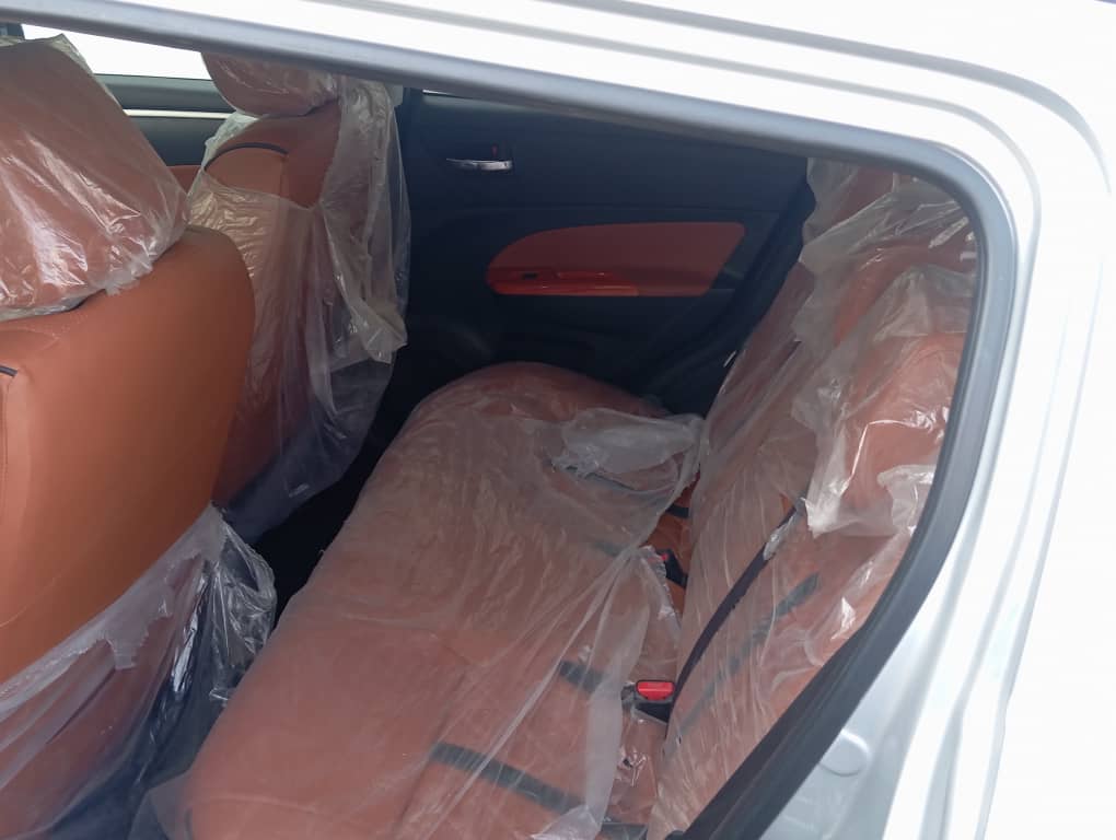 Suzuki Swift 2016, boîte automatique, climatisation fonctionnelle