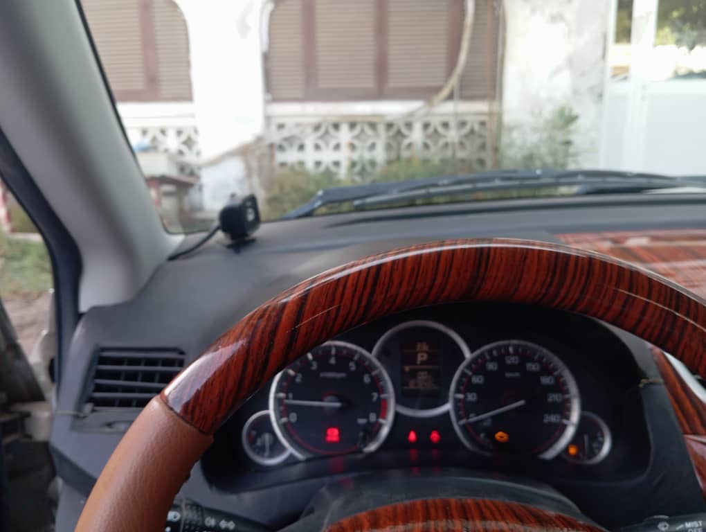 Suzuki Swift 2016, boîte automatique, climatisation fonctionnelle