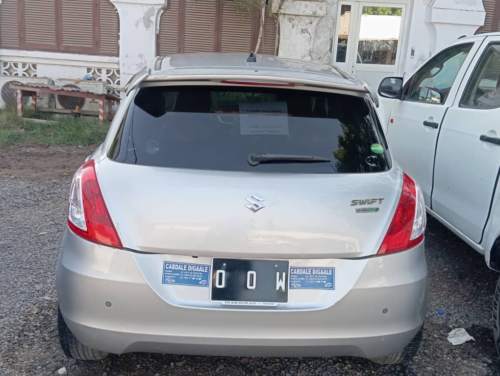 Suzuki Swift 2016, boîte automatique, climatisation fonctionnelle