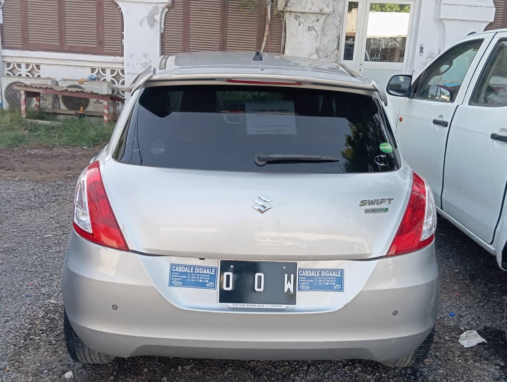 Suzuki Swift 2016, boîte automatique, climatisation fonctionnelle