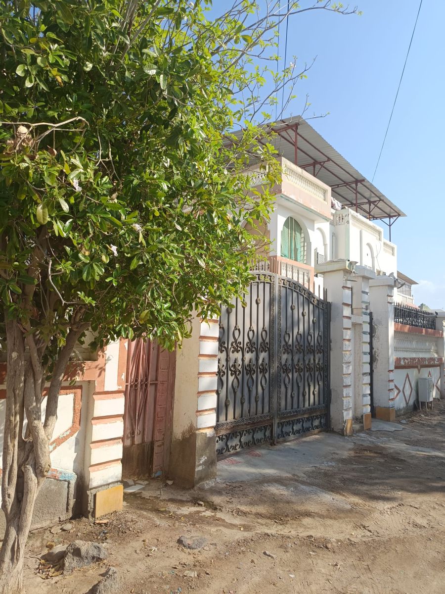 Appartement F4 securisé et parking à Gabode 6