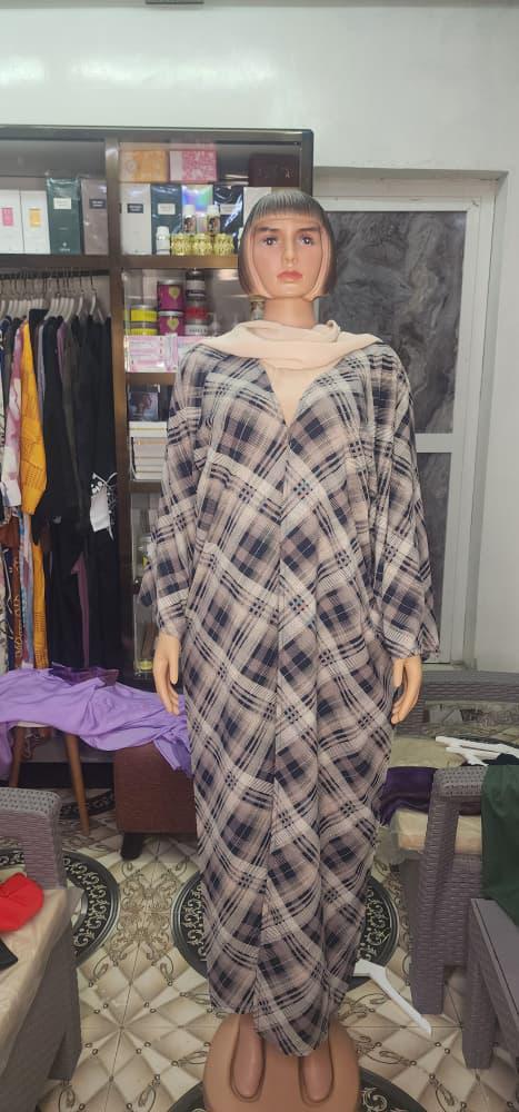 Abayas modernes et élégantes – Plusieurs modèles disponibles