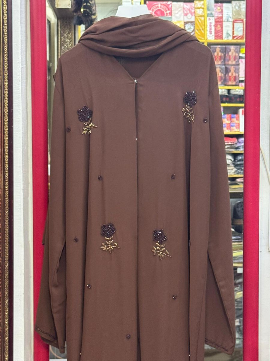 Abayas modernes et élégantes – Plusieurs modèles disponibles