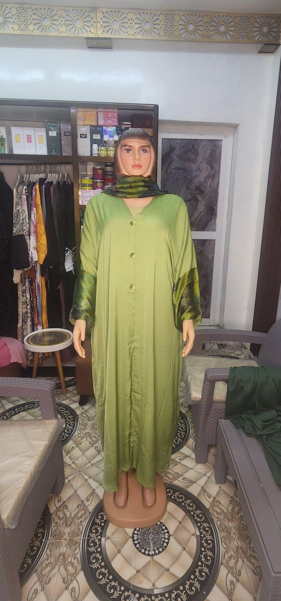 Abayas modernes et élégantes – Plusieurs modèles disponibles