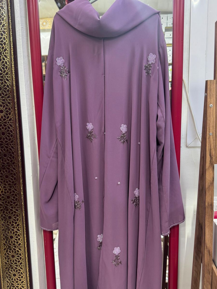 Abayas modernes et élégantes – Plusieurs modèles disponibles